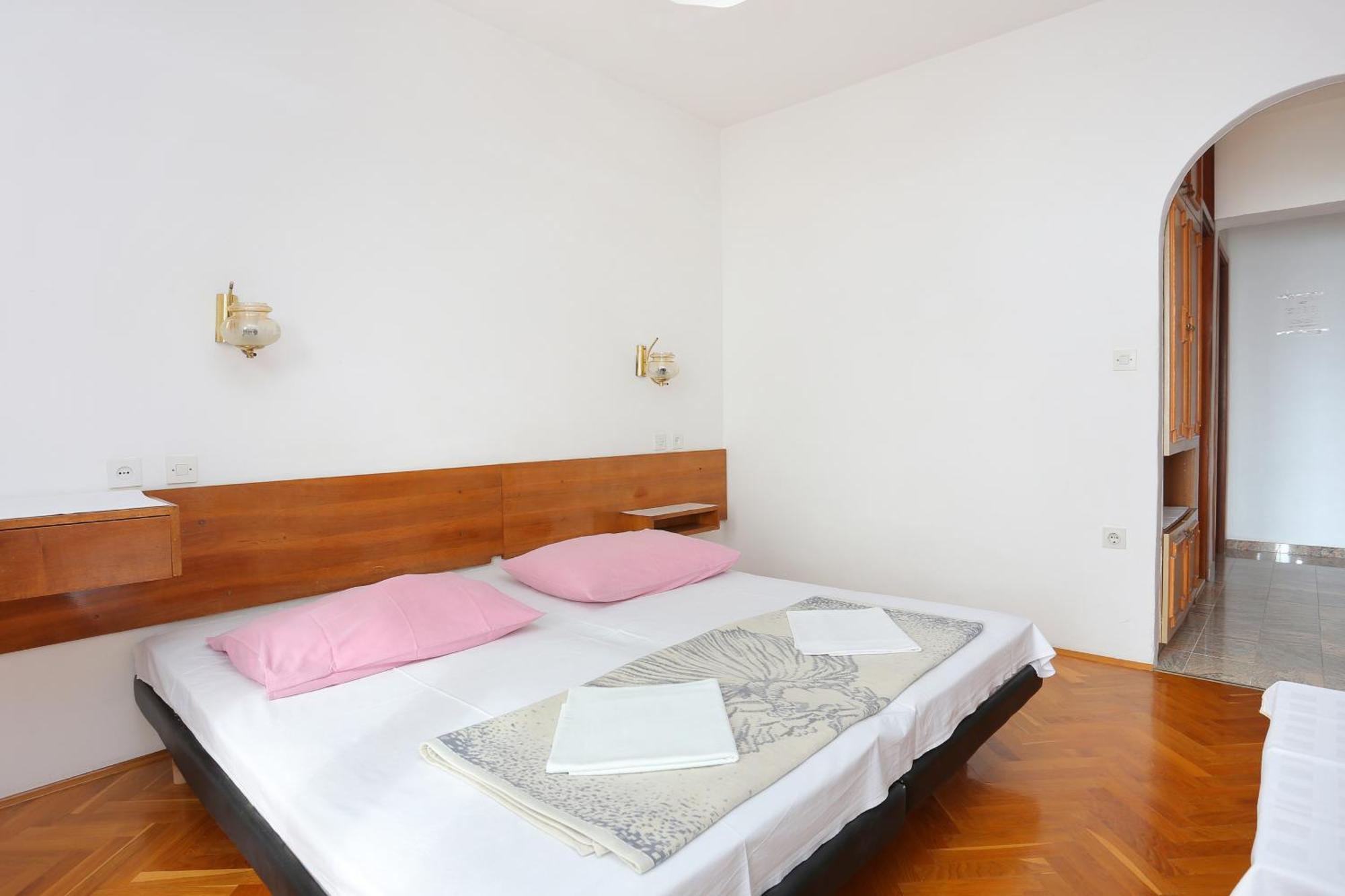 Rooms With A Parking Space Brela, Makarska - 17281 חדר תמונה